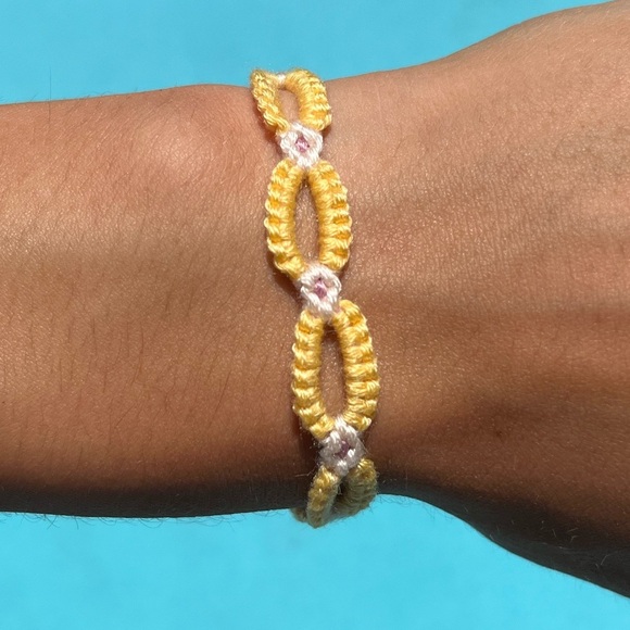 Handmade matching pack woven Daisy chain friendship bracelets purple yellow - Picture 9 of 11